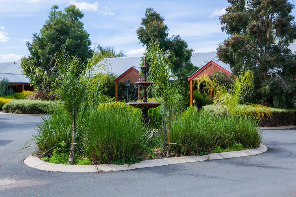 Perricoota Vines Retreat Moama Exterior foto