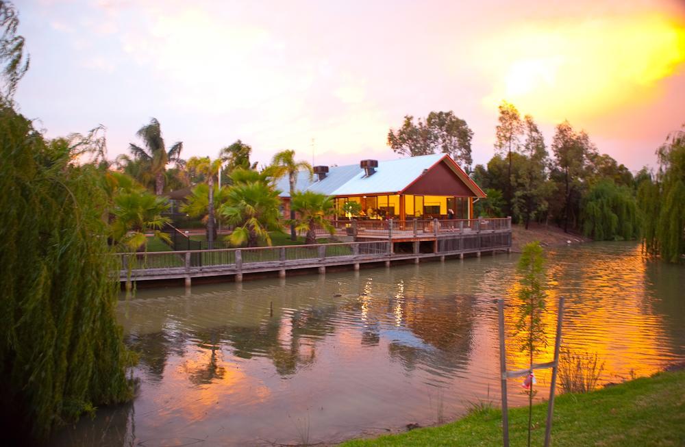 Perricoota Vines Retreat Moama Exterior foto