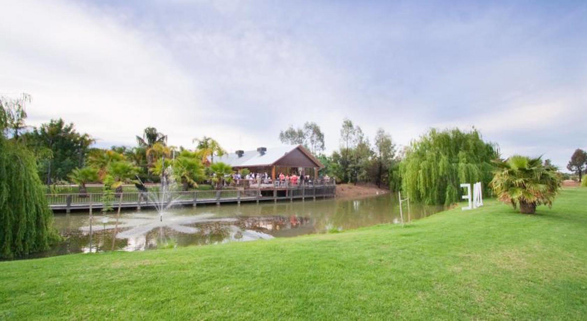 Perricoota Vines Retreat Moama Exterior foto